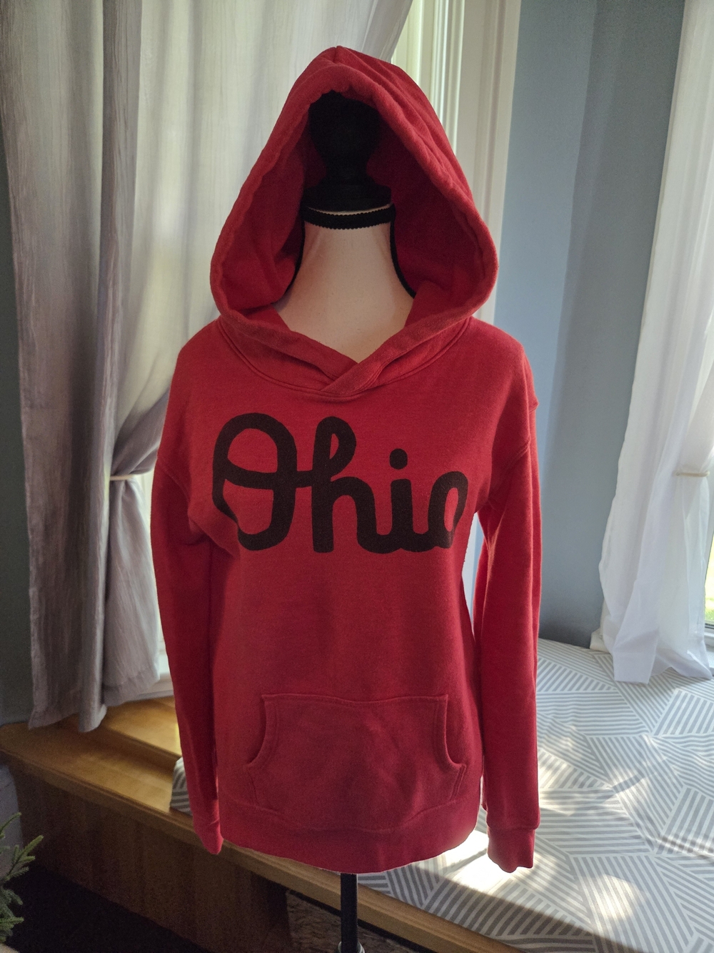 Homahe Ohio Red Hooded Women's Sweatshirt